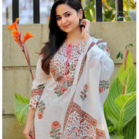 Women White Floral Print Pure Cotton Kurta with Trouser with Dupatta