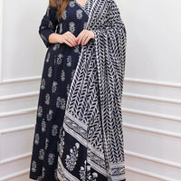 Women Block Printed Kurta Set with Dupatta In Black Color