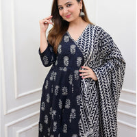 Women Block Printed Kurta Set with Dupatta In Black Color