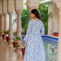 Women Block Printed Kurta and Pant Set With Dupatta in Traditional design