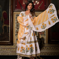 White Cotton Printed Carnation And Leaf Phula Kaalindi Anarkali Set For Women