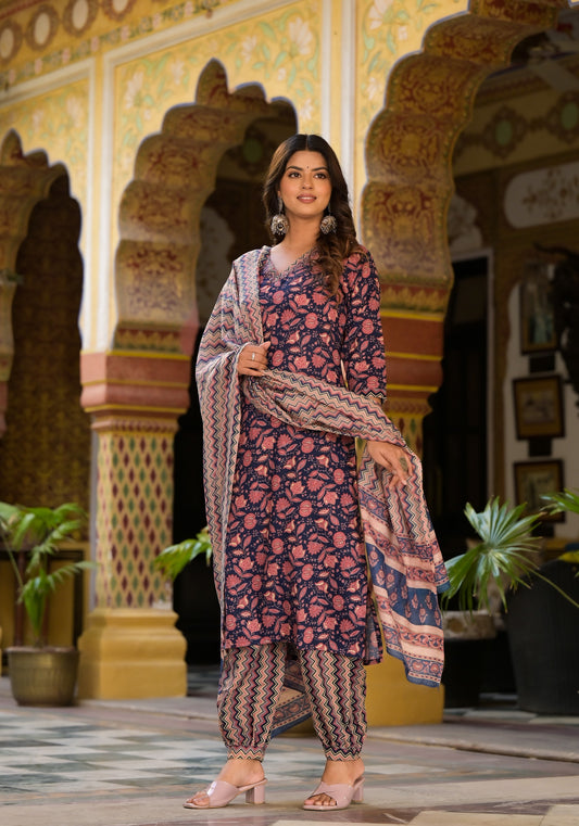 Women Printed Kurta Set With Pant and dupatta