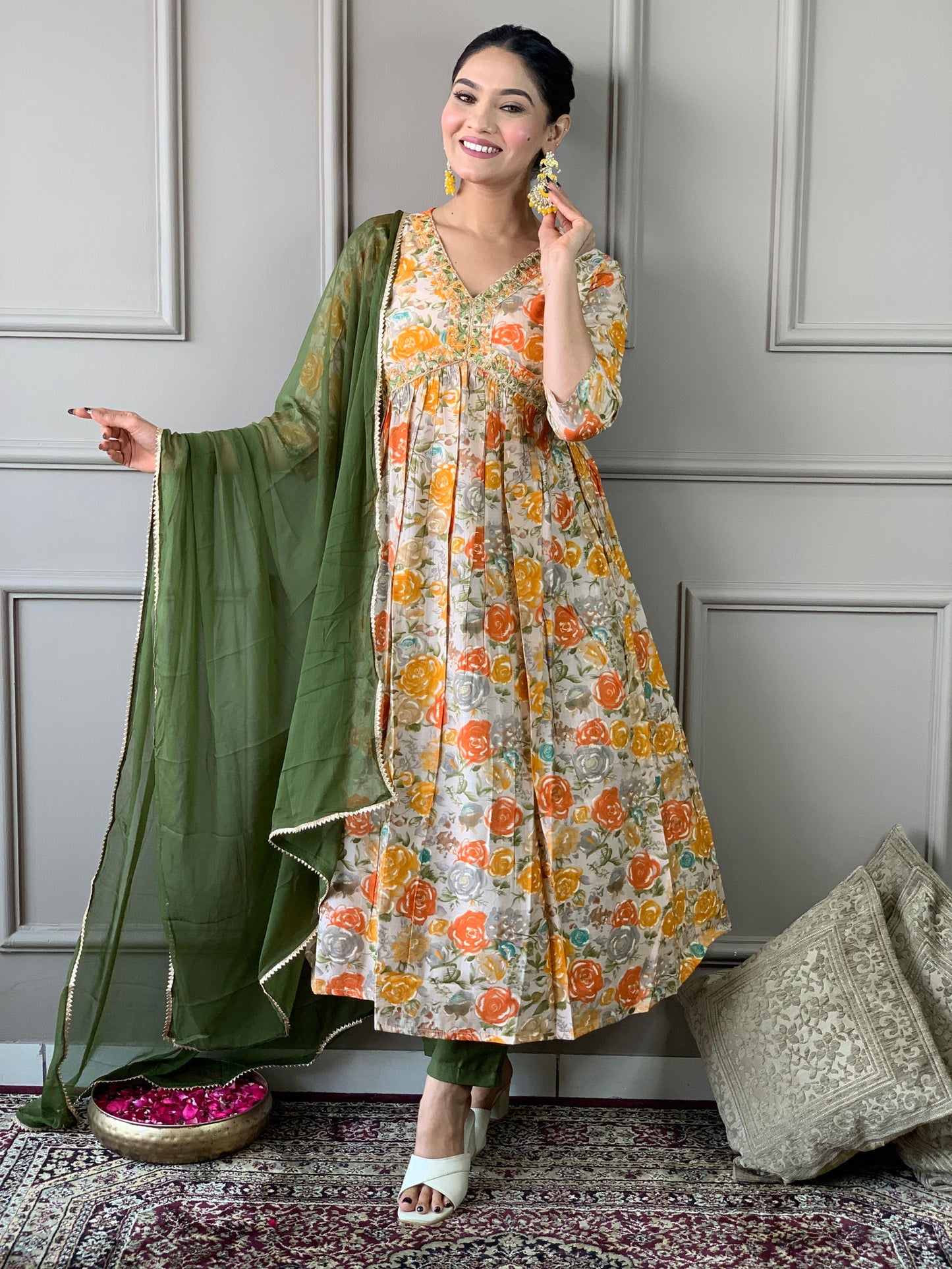 Women Printed and Embroidered Viscose Rayon kurta set