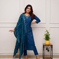 Designer Kurta set with Knee Bottom Pant And Heavy Work On Dupatta