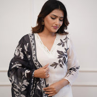 Floral Design Off White Kurta Set with Bottom and Dupatta