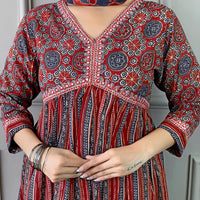 Oaitaari Printed Heavy Duppata Kurta Set With Bottom and Dupatta