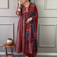 Oaitaari Printed Heavy Duppata Kurta Set With Bottom and Dupatta