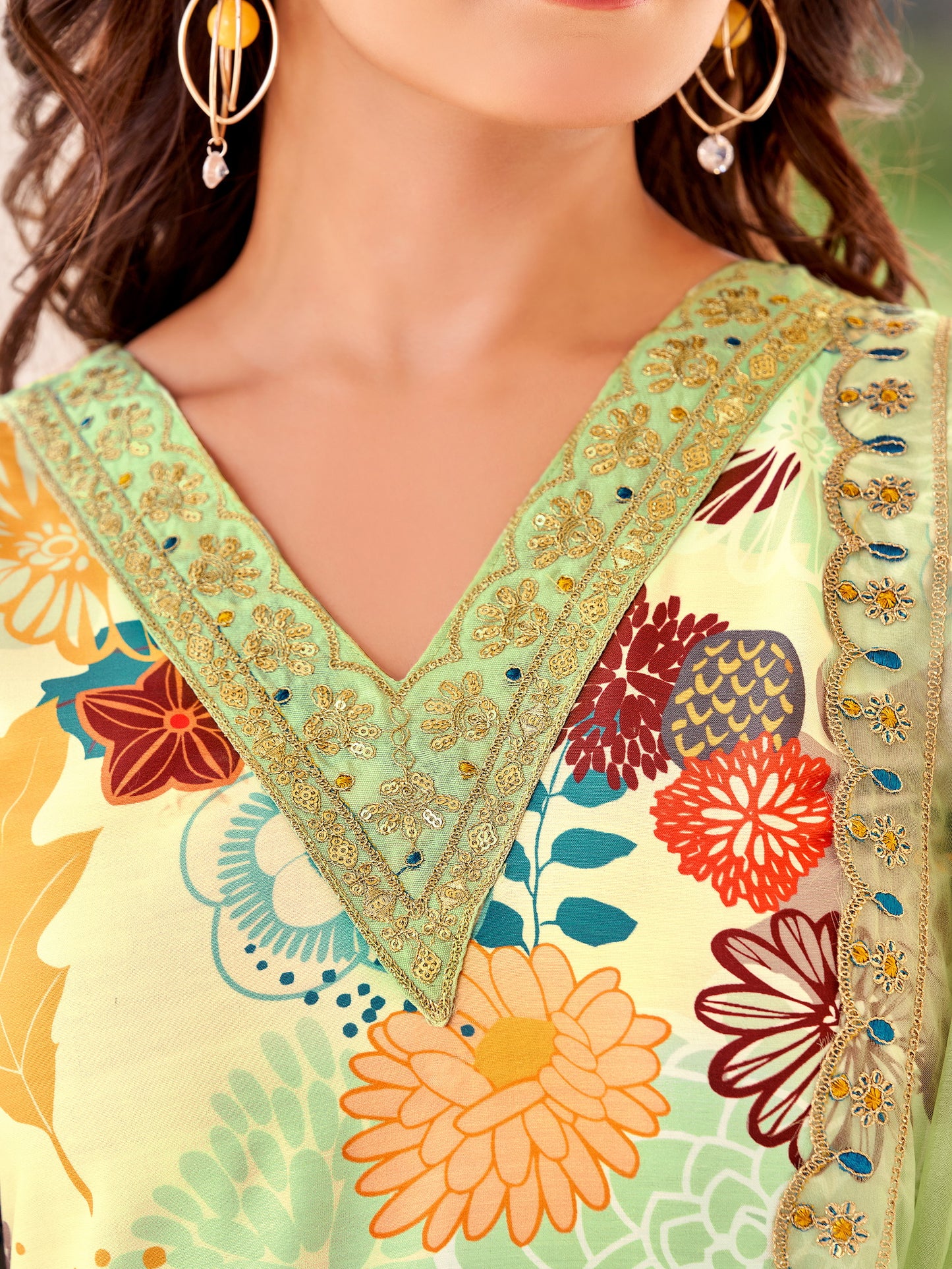 Women Floral Print  Kurta with Pants And Dupatta